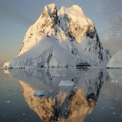 Beautiful Antarctica Lemaire-Channel