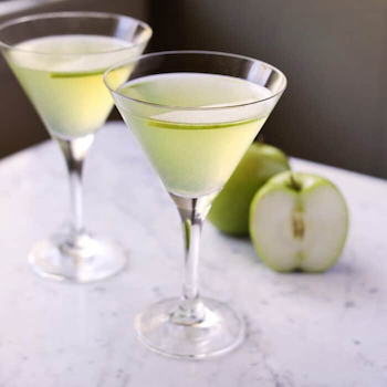 How To Make Appletini Cocktail (1)